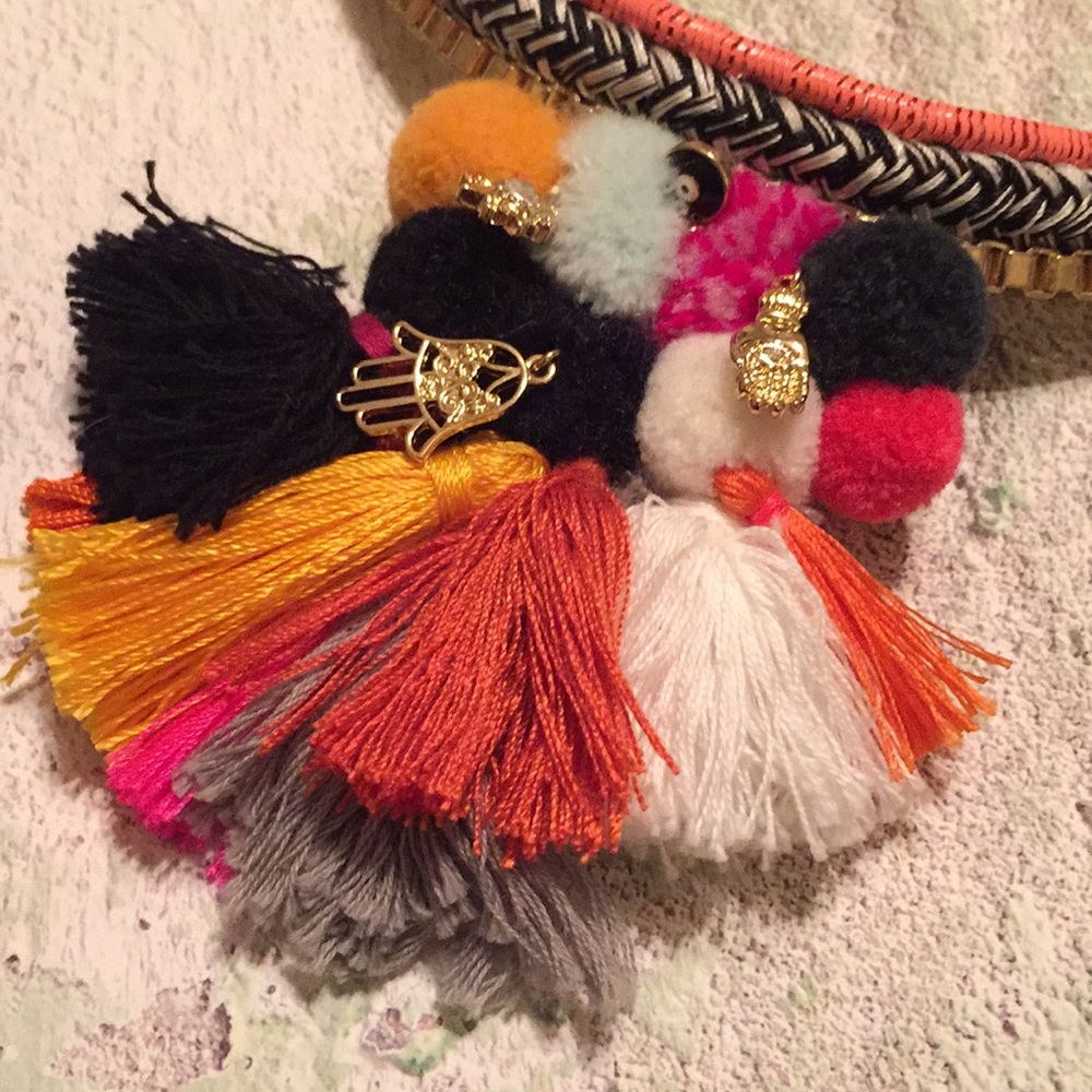 NWT Express Tassel PomPom statement bib necklace - Picture 3 of 5